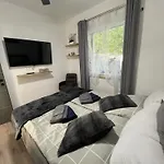 Apartmenthaus Am Seeblick Vakantiehuis Feldkirchen in Kärnten
