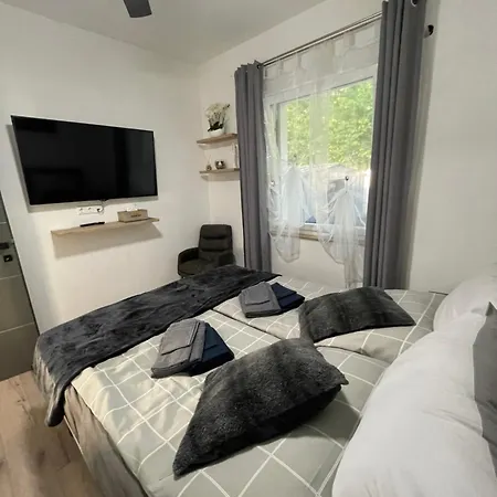Apartmenthaus Am Seeblick 펜션 펠드키르첸인칸텐